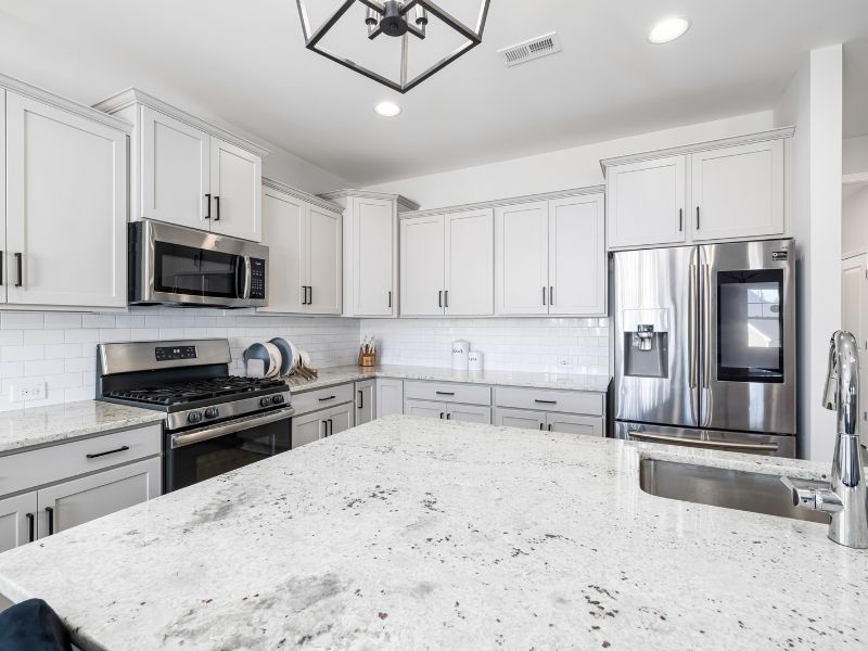 Một số lưu ý khi sử dụng tủ bếp mặt đá Marble